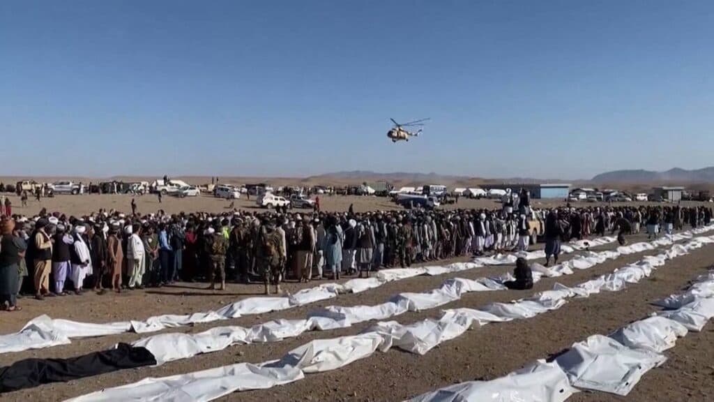 Novo terremoto de magnitude 6,3 atinge o Afeganistão