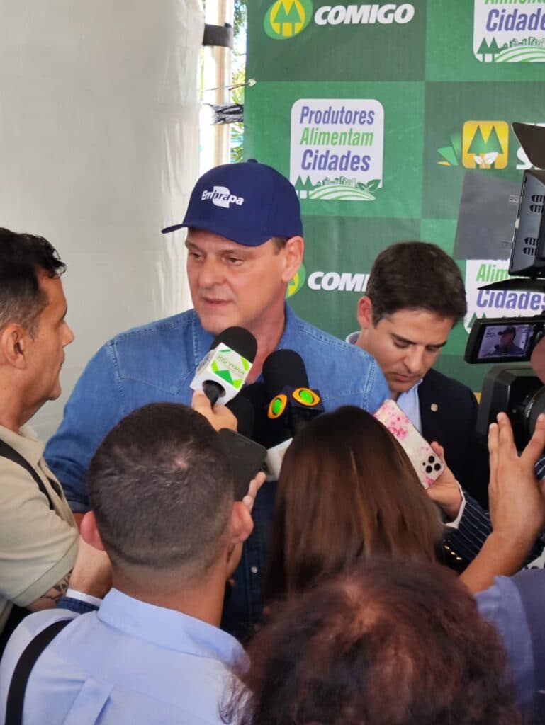 Tecnoshow 2024: Fávaro anuncia integração do serviço de inspeção de Rio Verde ao sistema nacional