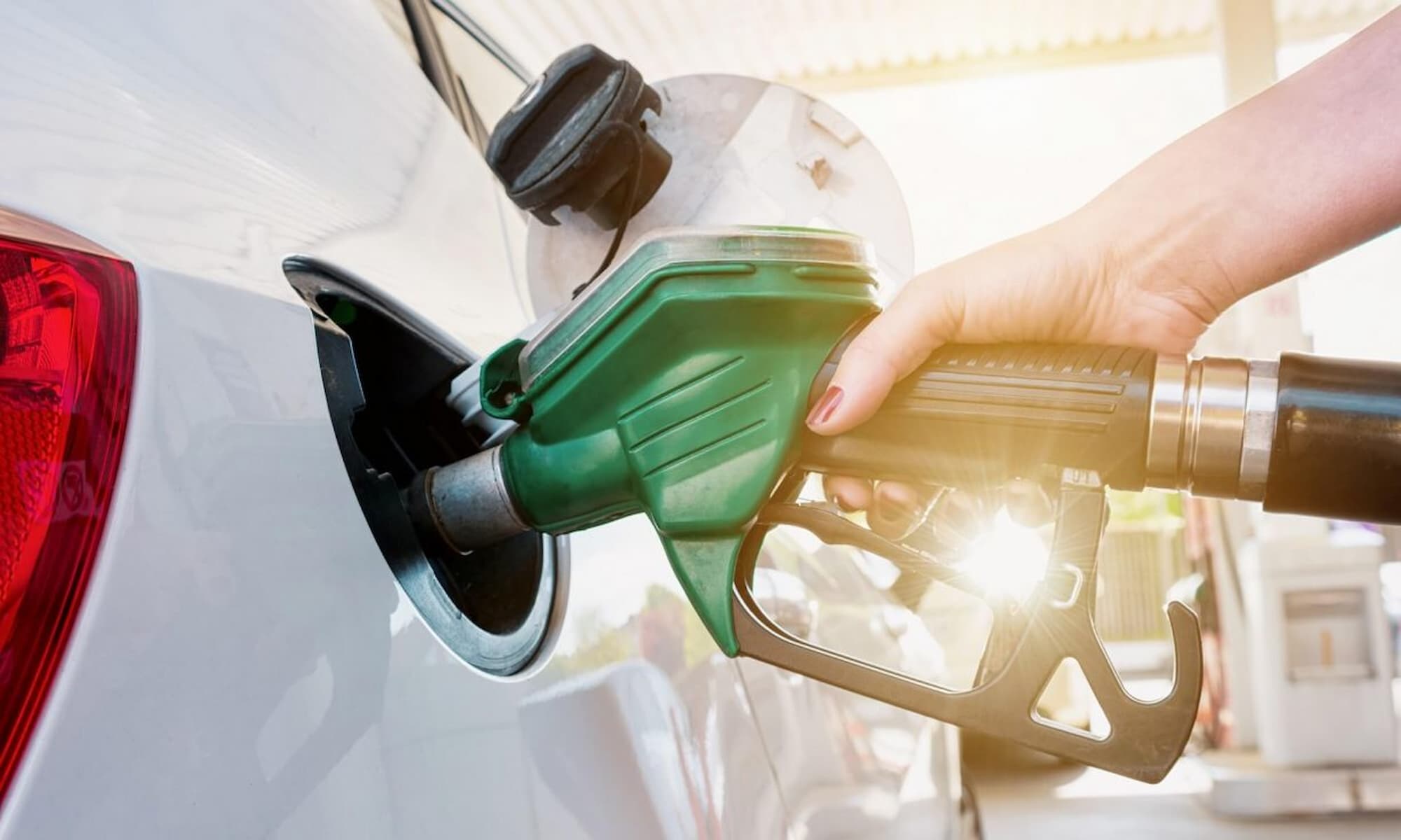 Preço da gasolina reduz 14,01% em julho e etanol também registra baixa, diz Ticket Log