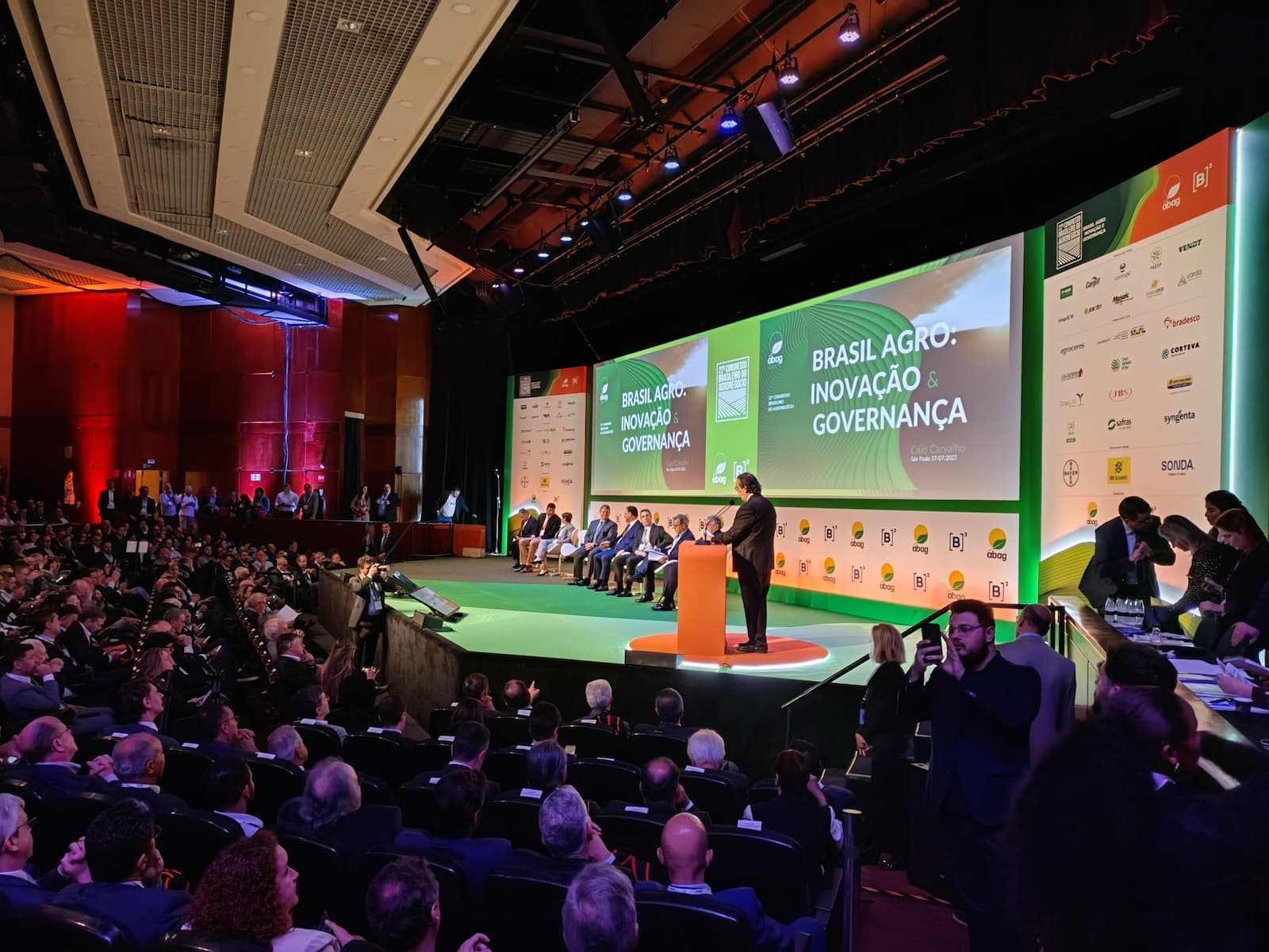 Agricultura Regenerativa: Agro Brasileiro lidera digitalização e uso de produtos biológicos