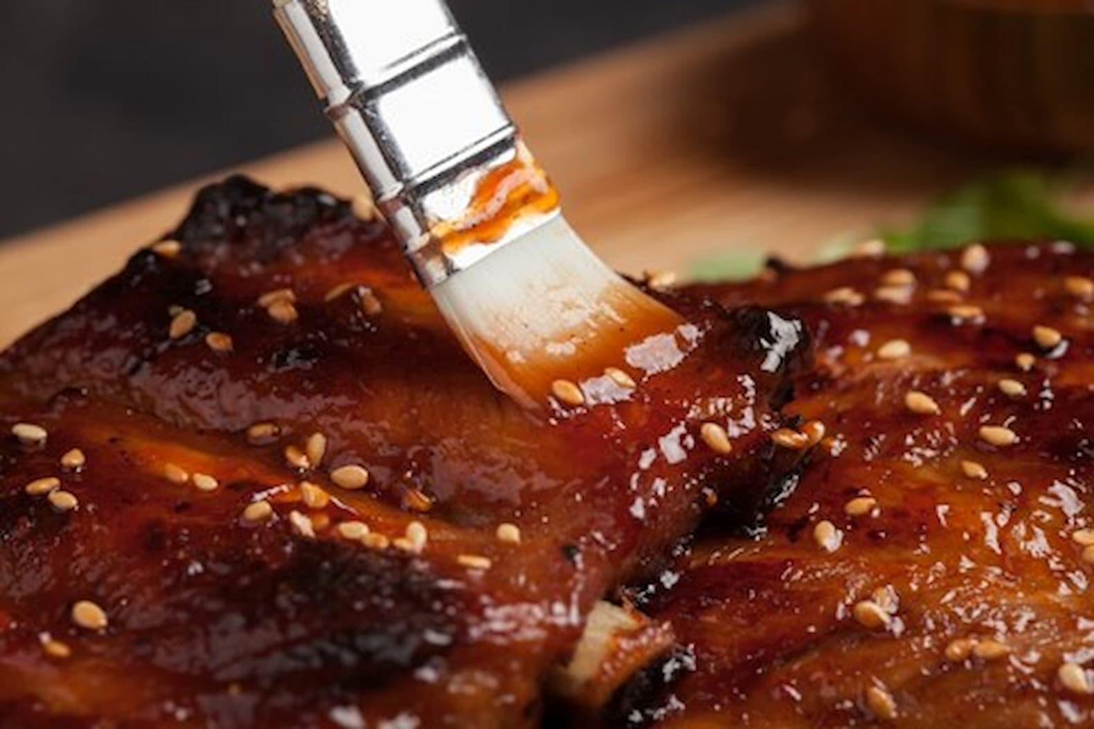 Dia do churrasco: aprenda receita de molho com mel