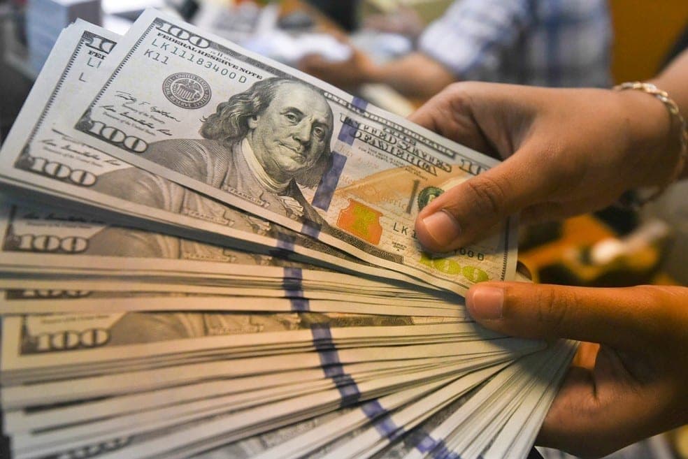 Cotado a R$ 5,28, dólar fecha em alta na terça-feira