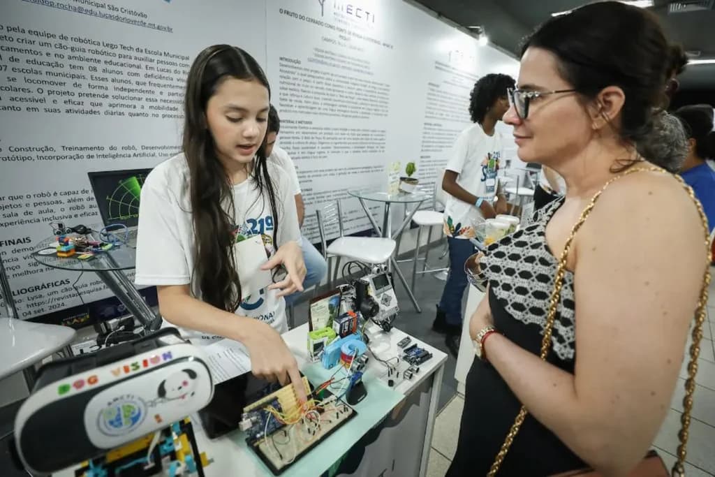 Pesquisa ambiental, cão robótico para cegos entre outros: confira projetos de inovação de estudantes mato-grossenses
