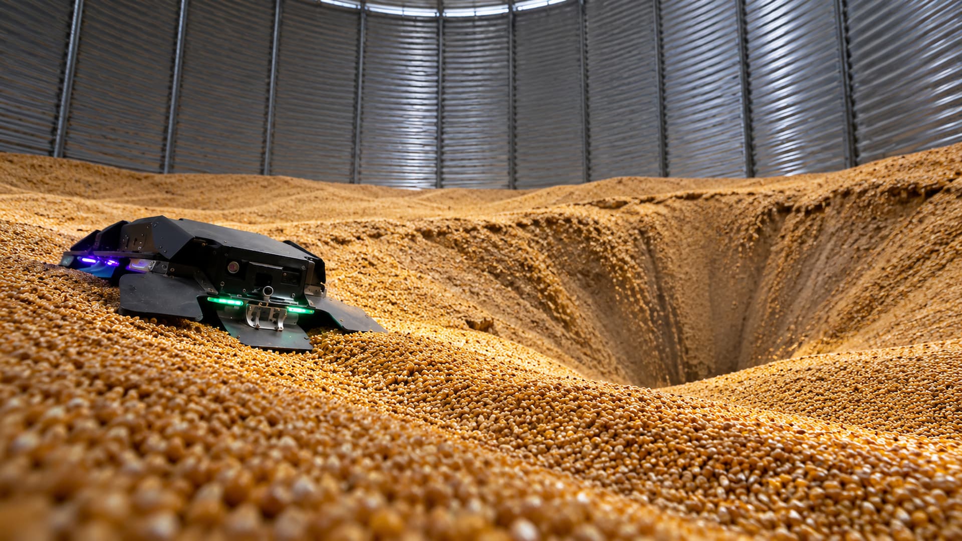 Esse robô trabalha sozinho no silo e pode salvar vidas, tecnologia chegou ao Brasil