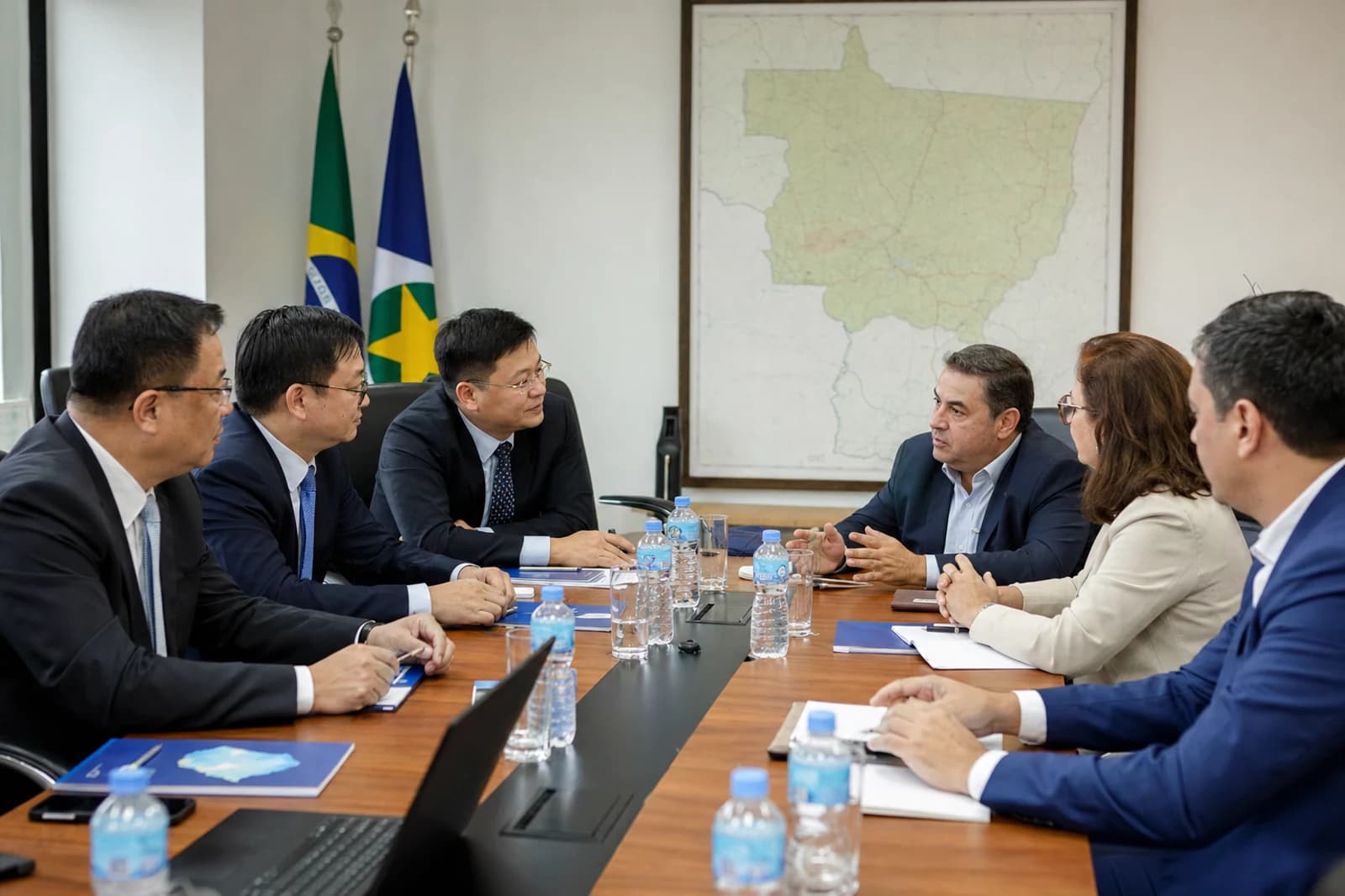 Grupo chinês avalia usina de lixo em energia em MT
